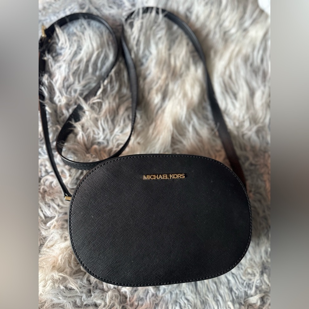 Michael Kors Jet Set Travel Medium Saffiano Leather Crossbody Bag Black - Picture 5 of 9